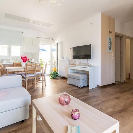 Sophia'S Comfortable Home With A Private Backyard Gazi ภายนอก รูปภาพ